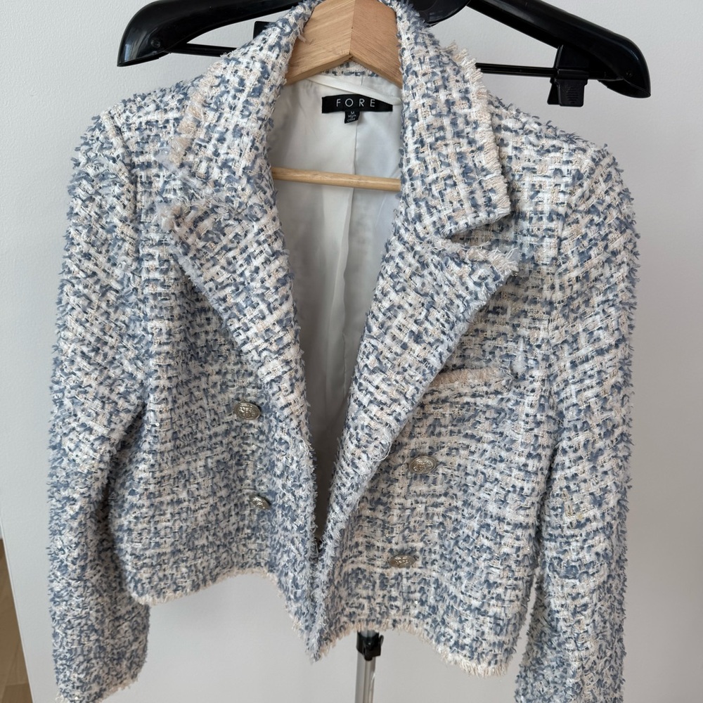 Beautiful tweed jacket/blazer.